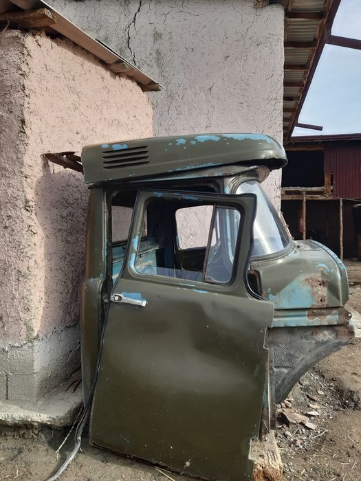 Zil kabina 30 sotiladi