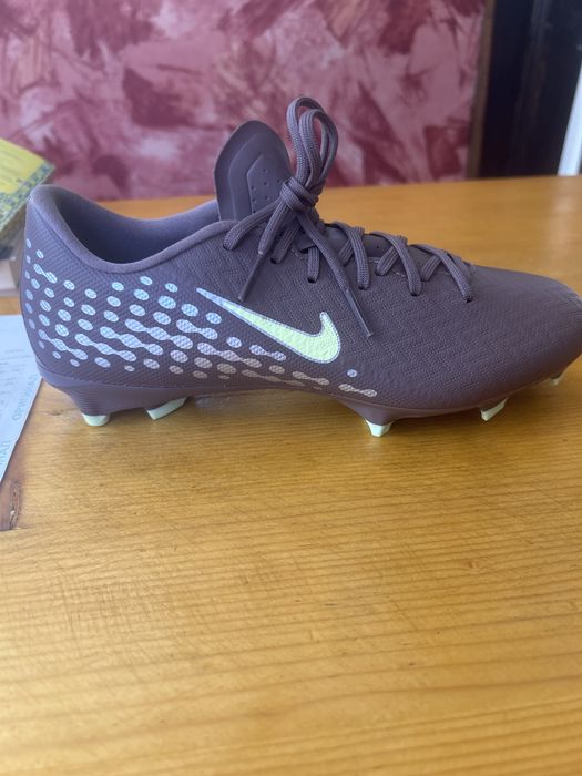 Nike Mercurial Vapor 16 Academy KM FG/MG – размер 38.5