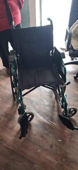Продам инвалидное кресло