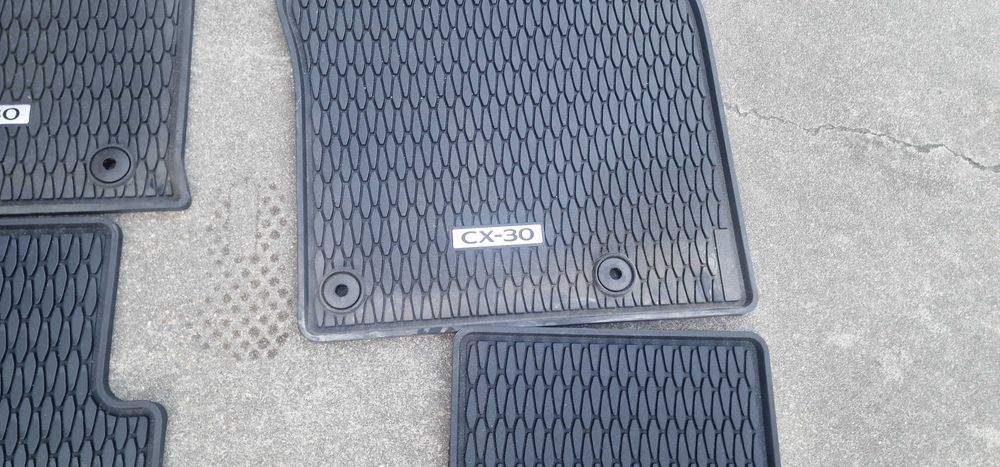 Mazda CX-30-гумени стелки орг