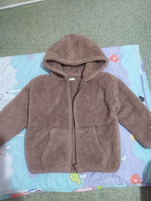 Продаются вещи на девочку