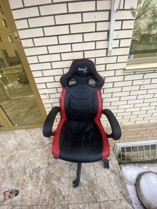 Игровое кресло, состояние бу