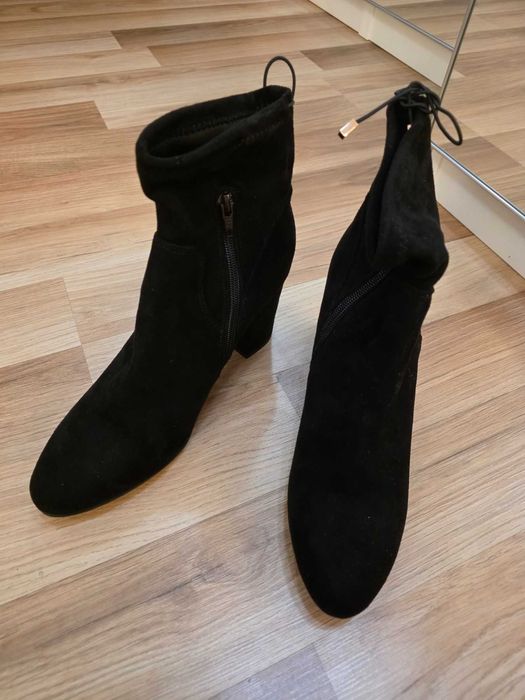 Нови дамски боти с висок ток