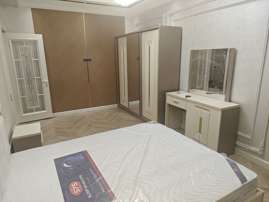 Taxtapul Malika bozor oldida 70 kv 2 xona