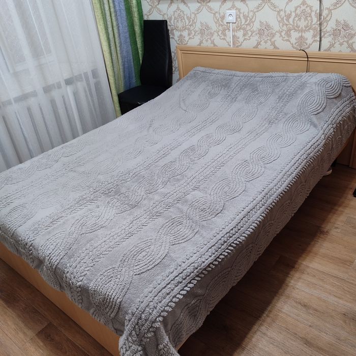 Продам кровать 2 х спальная с матрасом