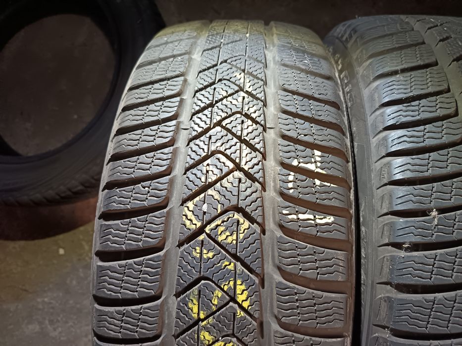 Anvelope MS iarna 225 45 18 pirelli runflat 2017 8mm