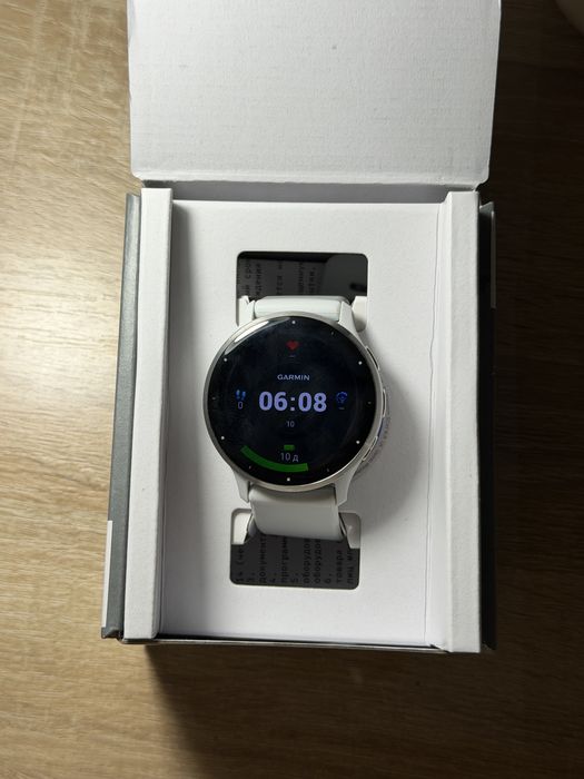 Часы VENU 3 Garmin