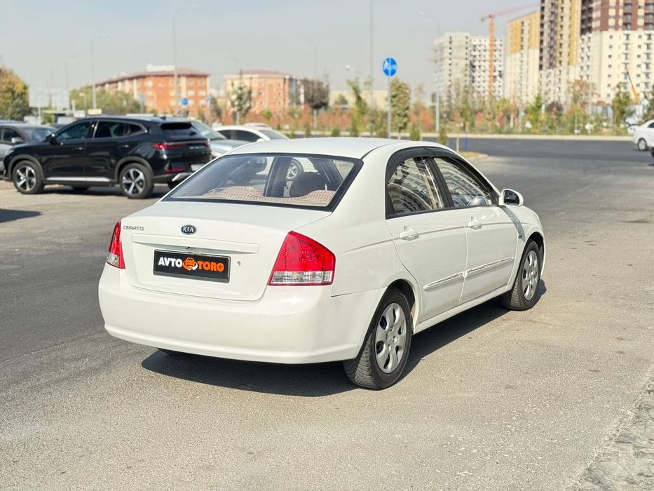 Киа Cerato в хорошем состоянии