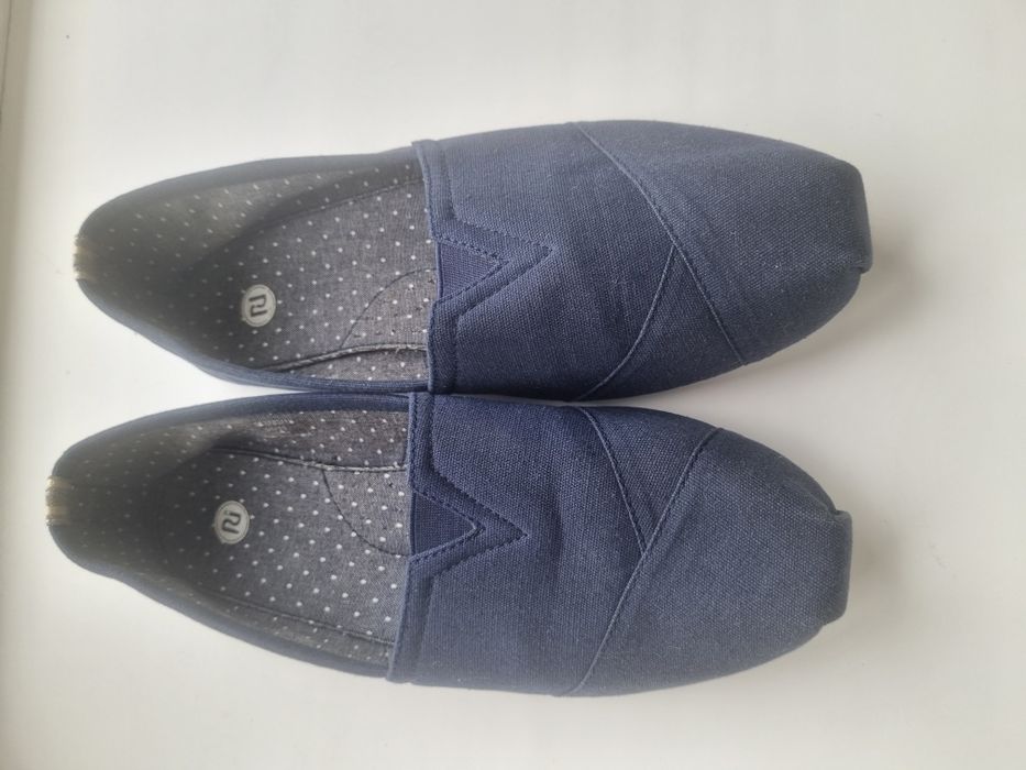 Продам мужскую обувь.