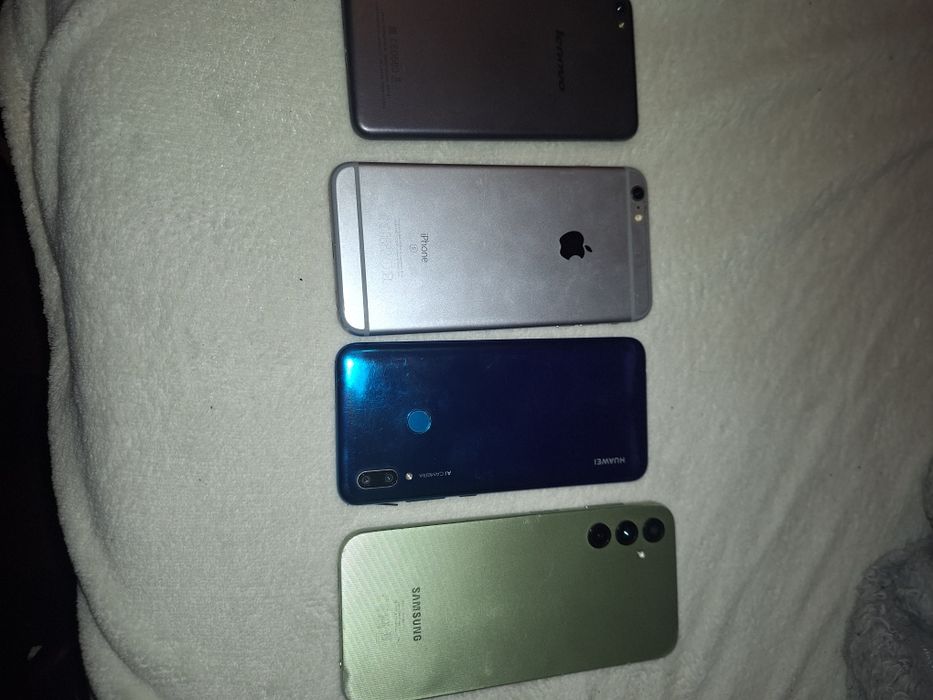 Telefoane entru piese