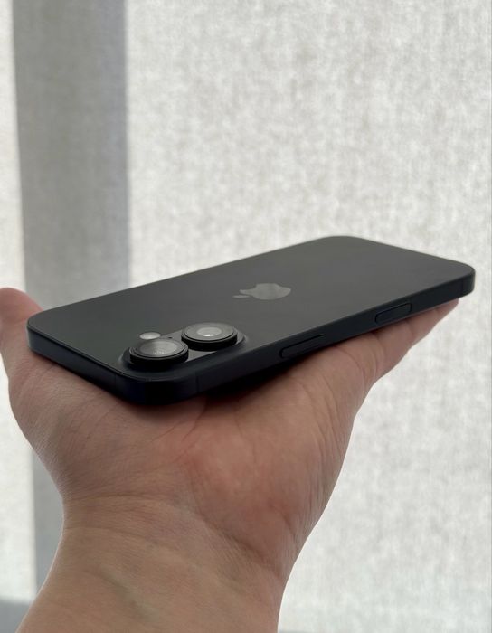 продам Iphone 16 EAC 256gb почти новый