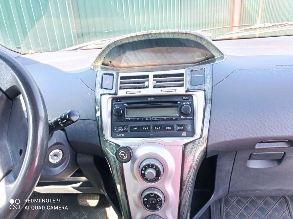 продам Тойота ярис