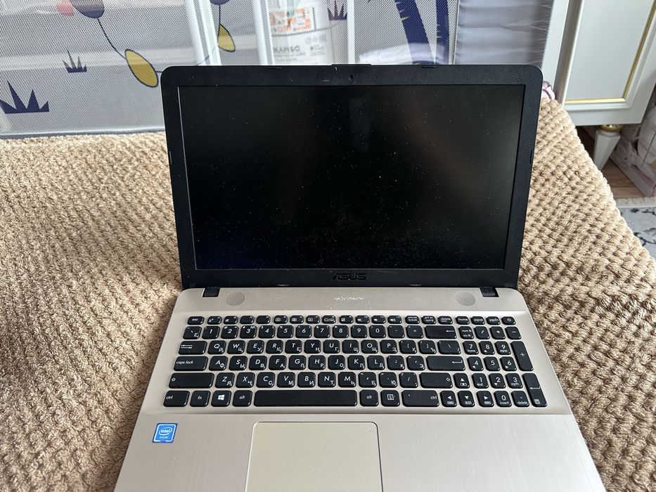 Продам ноутбук асус