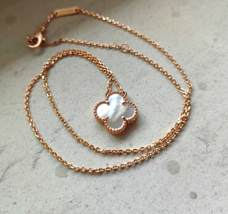 Дамско колие в розово злато с детелина от бял седеф Van Cleef & Arpels