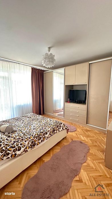 Casă modernă, P+E, 5 camere, 3 băi, teren 3.200 mp, zona Salina Turda