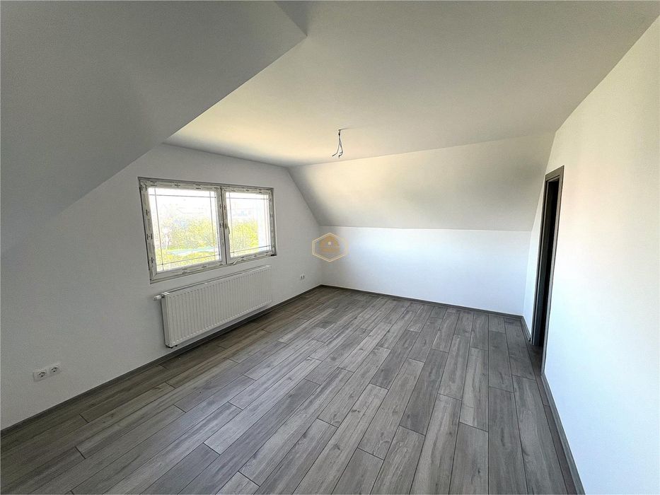 Vand casa in Lazuri