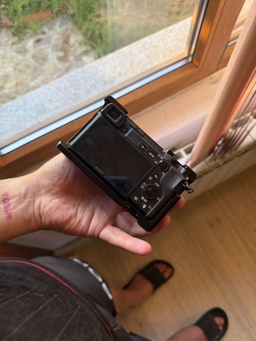 SONY A6400 + китов обектив + smallrig cage