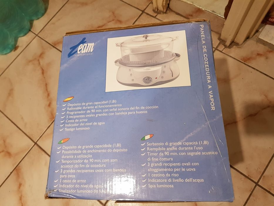 Aparat de gatit cu aburi, marca Team International, 700W