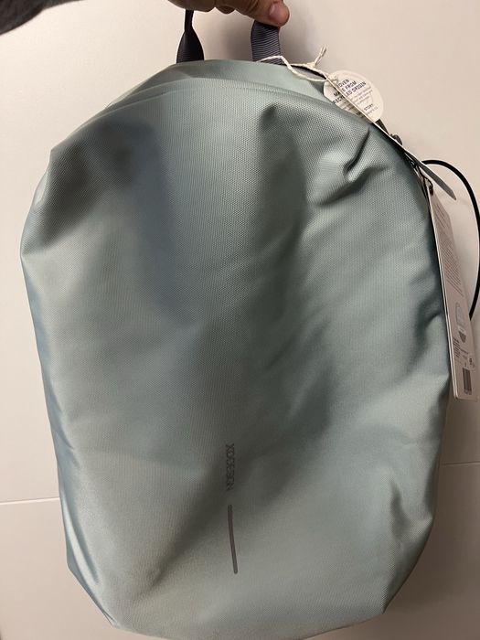 Оригинални каски Venum и зимни шапки/ раници