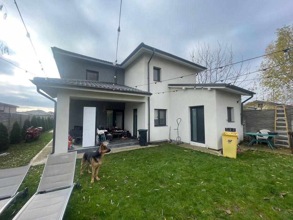 Vand casa mobilata si utilata