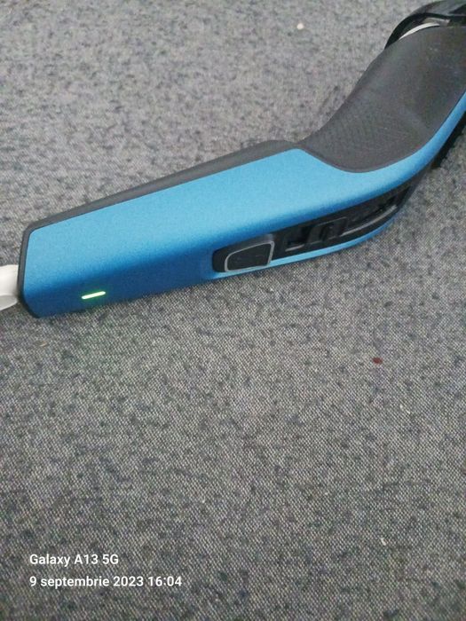 Mașină de tuns paru. 35 lei