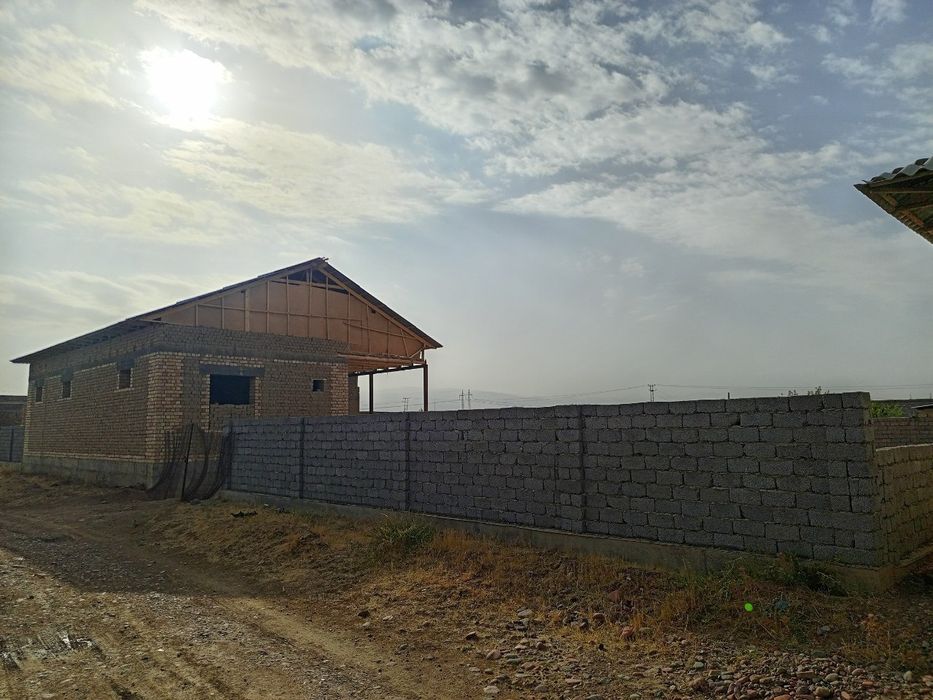 Продаётся ( или обмен на 4-5 комнатную кирпичную квартиру