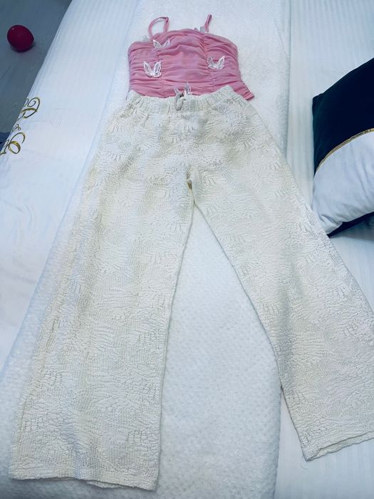 Pantaloni cu imprimeu Zara bej 13-14 ani + bluza Zara roz