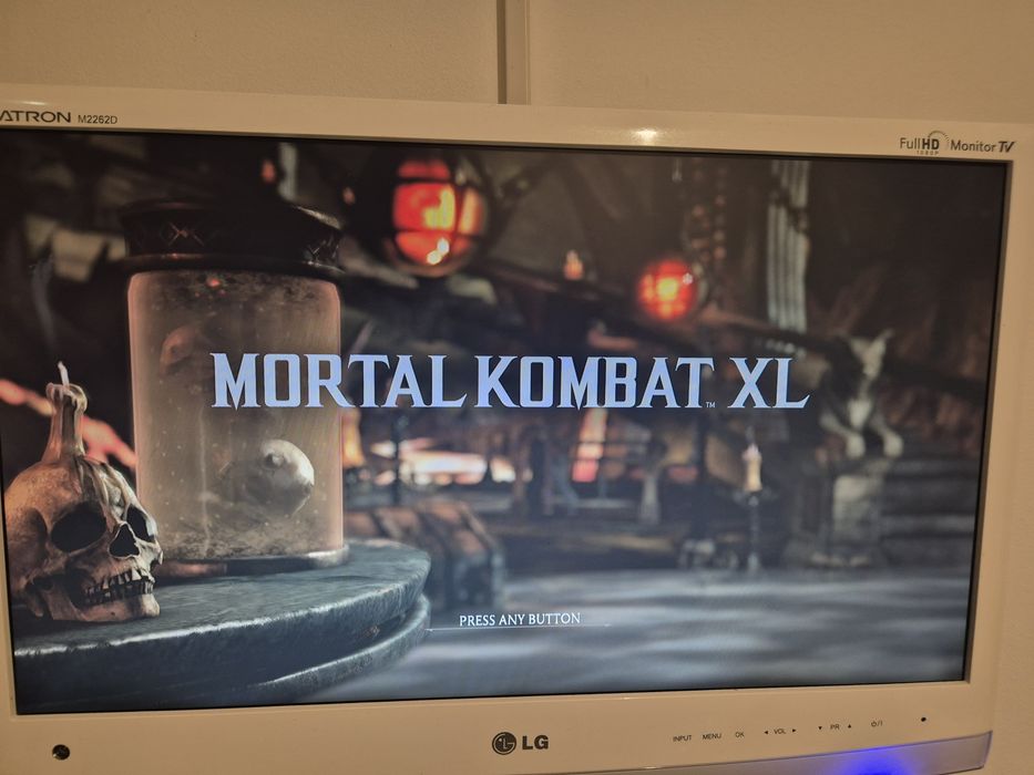 PS 4 Playstation 4 Sony PS4+ 2 jocuri Mortal Kombat,  Overcooked 2