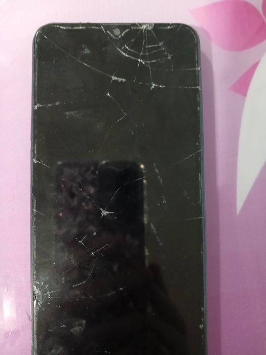 Продам телефоны на запчасти,