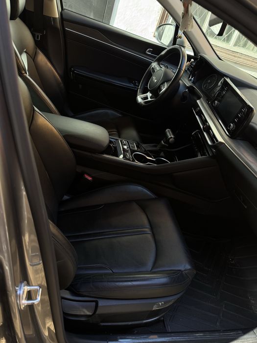 Продам автомобиль KIA K5