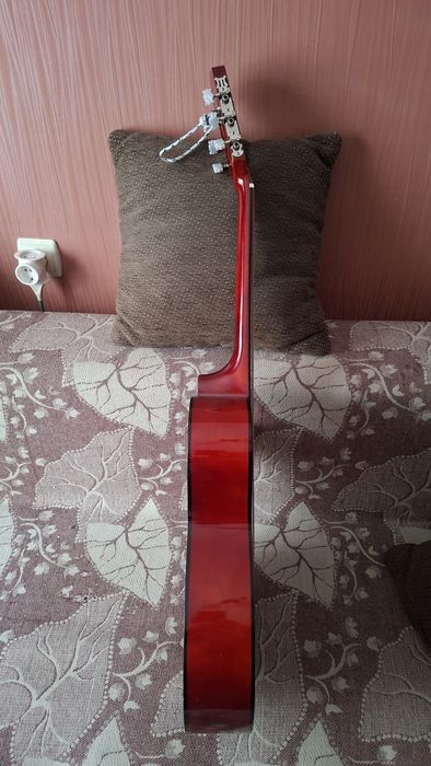 Гитара новая продаётся