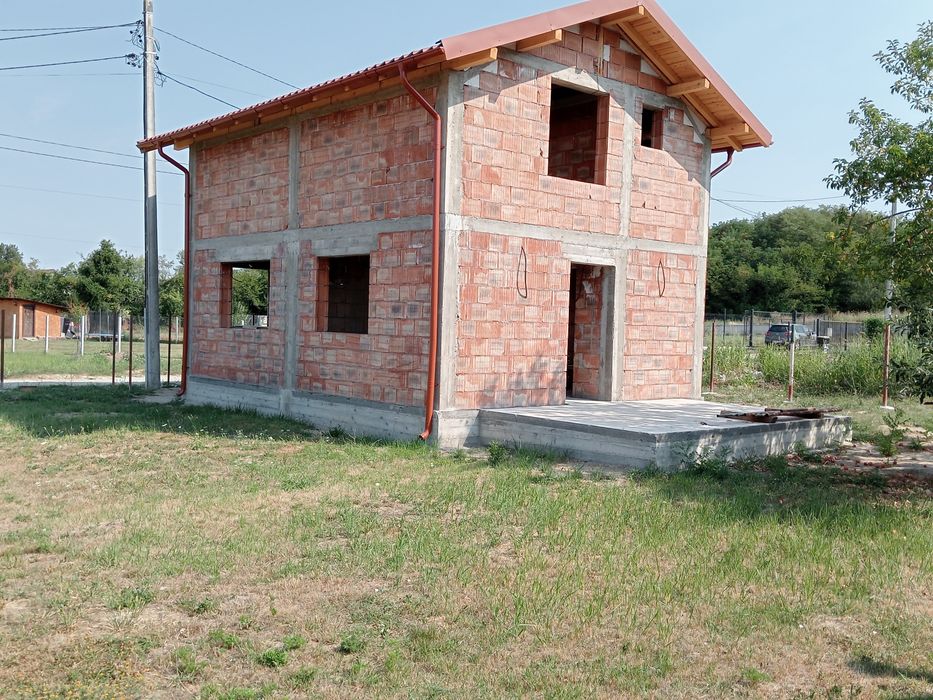 Casă de vânzare în Albota