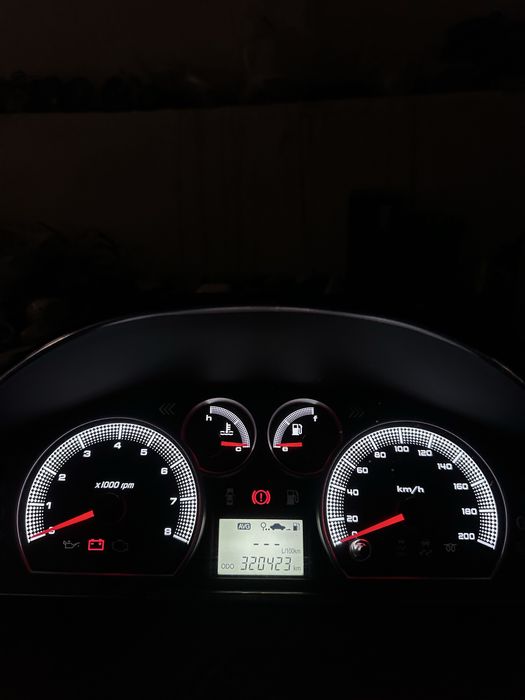 Nexia 3 tablo sotiladi