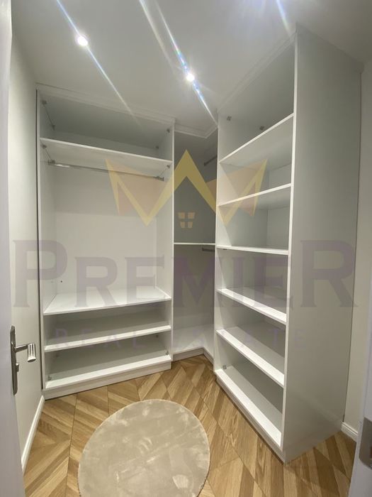 Дава се под наем Тристаен апартамент в София, Център - 90 кв.м за 1500 € - Снимка #10