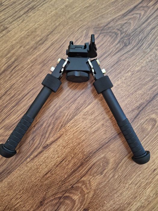 Двунога за пушка оръжие