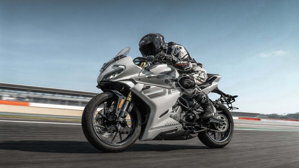 Мотоцикл CFMoto 250SR Fun ABS 2026 заказ