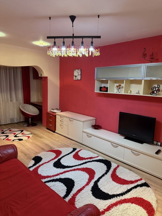 Inchiriez apartament
