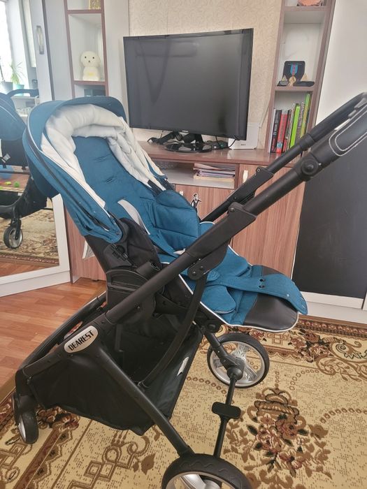 Детская прогулочная коляска