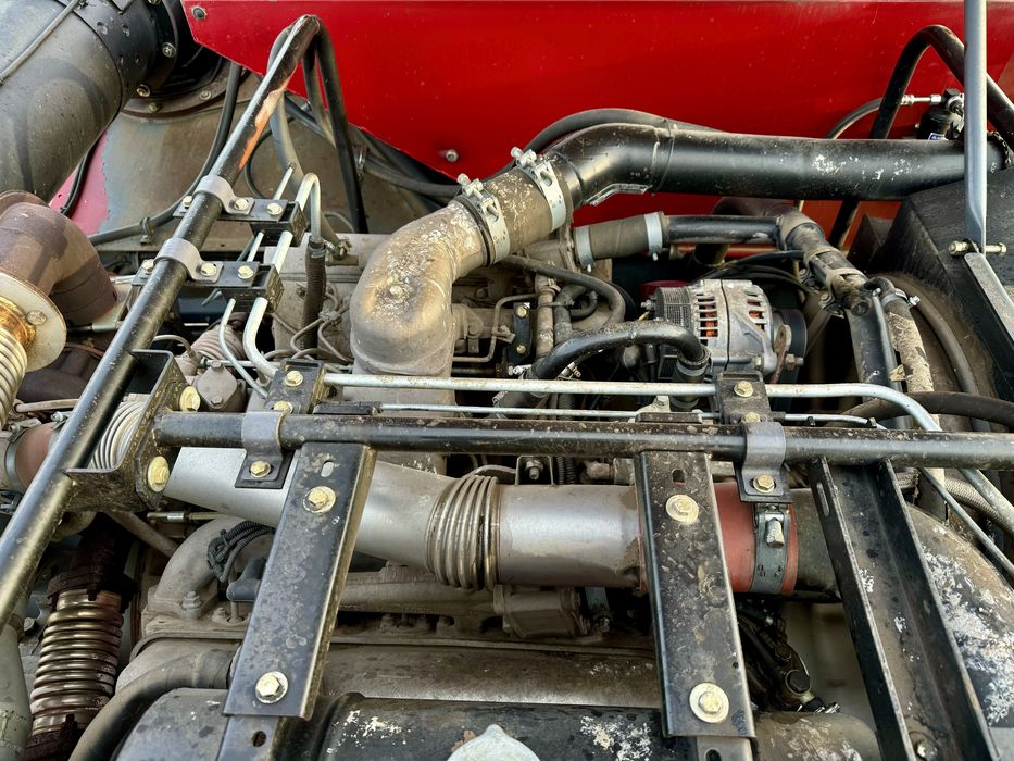 Зерноуборочный комбайн Есиль 750