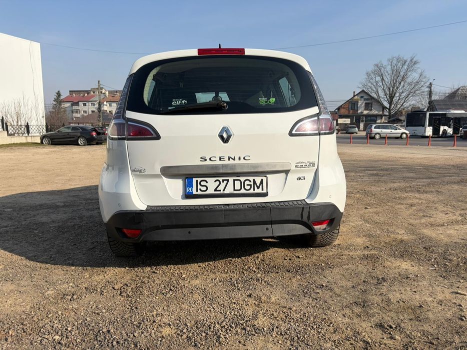 Vand Renault Scenic 2014, pret usor negociabil