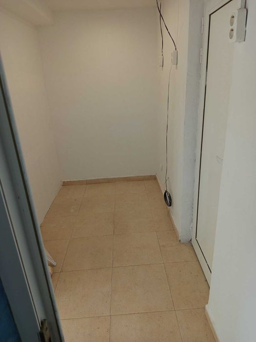 Продава Офис гр.Перник кв.Мошино нов отличен 40500 евро - снимка 5