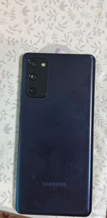 Продам Samsung S20FE