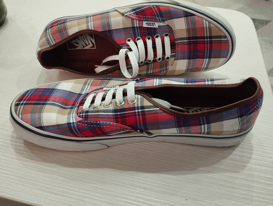 Incaltari adidasi tenesi Vans marime 44