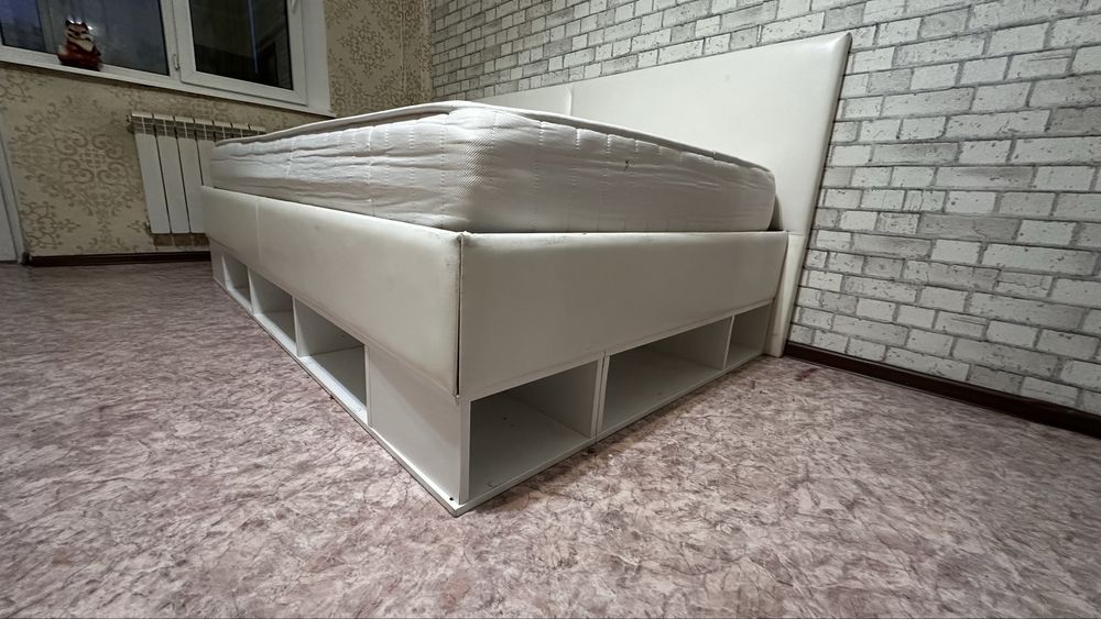 Продам кровать,в хорошем состоянии.