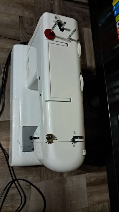 Mașină de cusut FiF