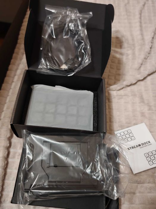 Stream Dock 15 бутона – контролер за стрийминг и бързи команди