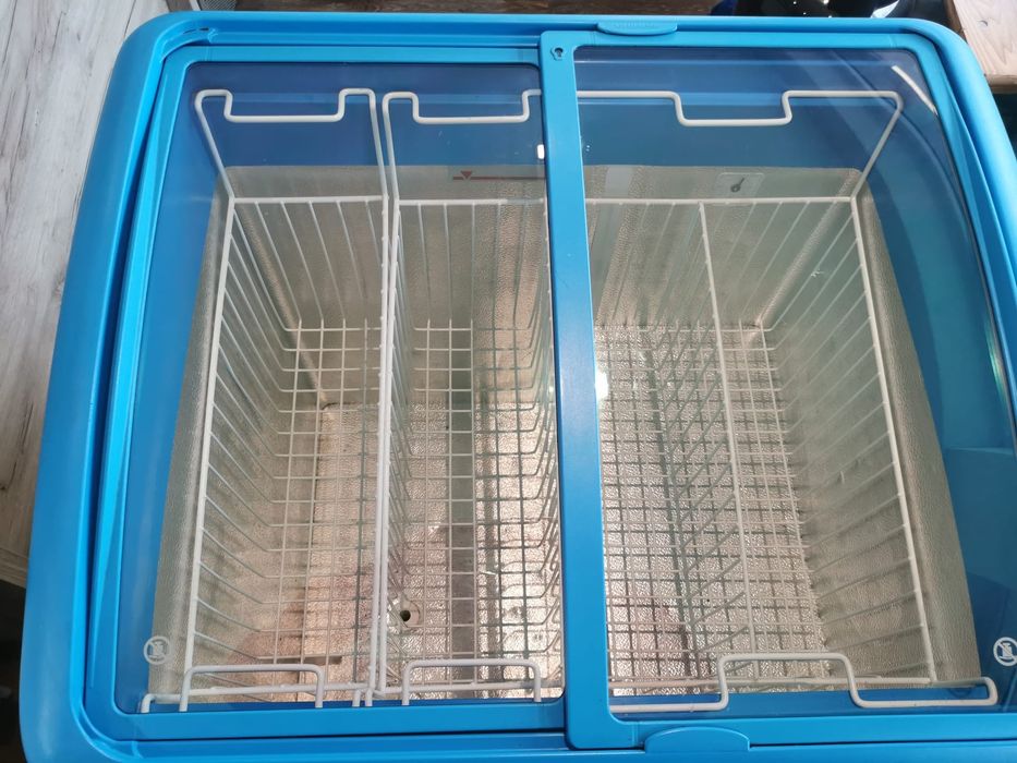 Хладилна витрина