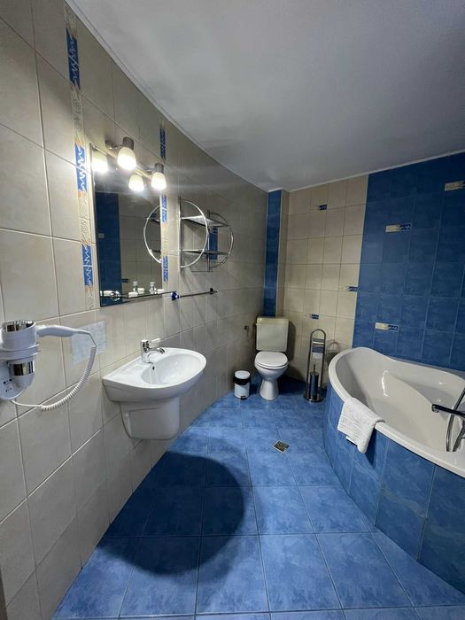 Pensiune restaurant 12 camere 4 margarete Predeal P+2E+M * PROPRIETAR