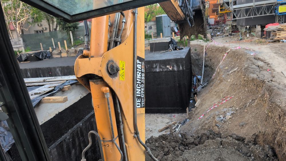 Buldoexcavator,sapaturi fose,fundatie,defrisari,demolari