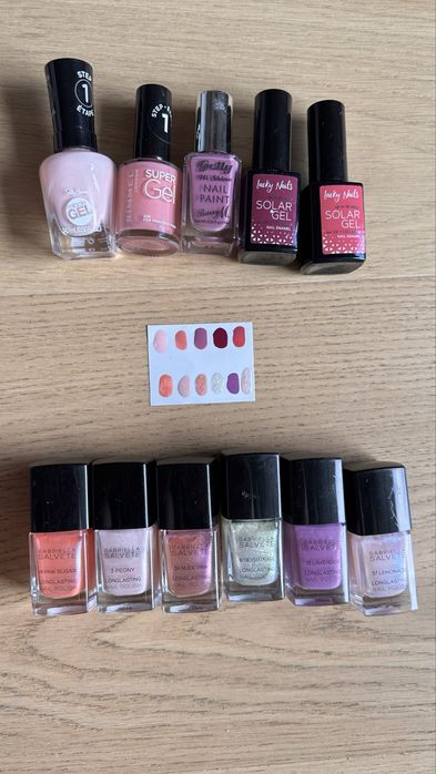 Set lacuri de unghii